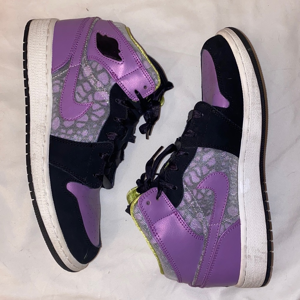 Authentic Jordan I (1) Purple/Black/Green
